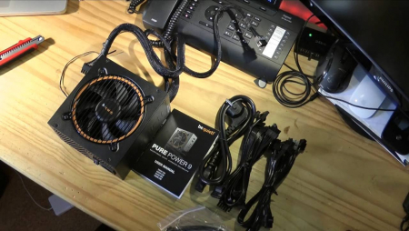 Есть множество отличных блоков питания с активным PFC, так что если не живете в деревне со старыми электросетями, то смело берите их