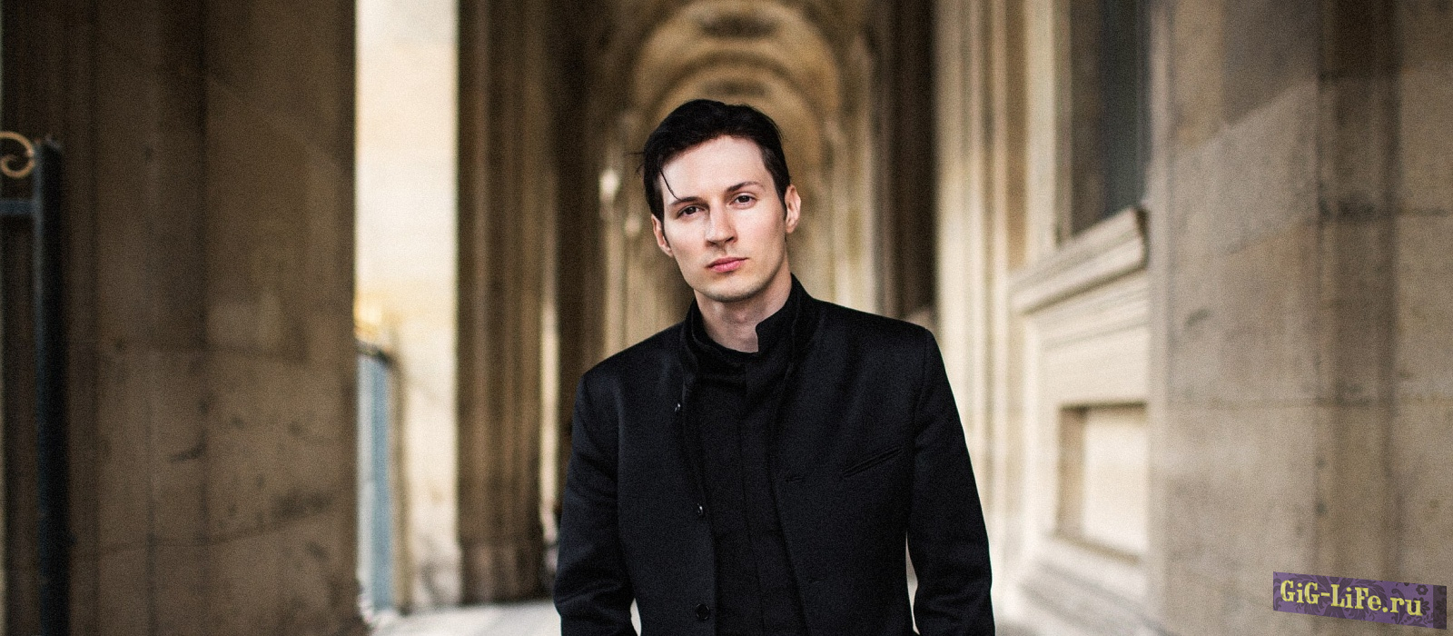 Павел Дуров обвинил Facebook в нелегальном заработке на его персоне