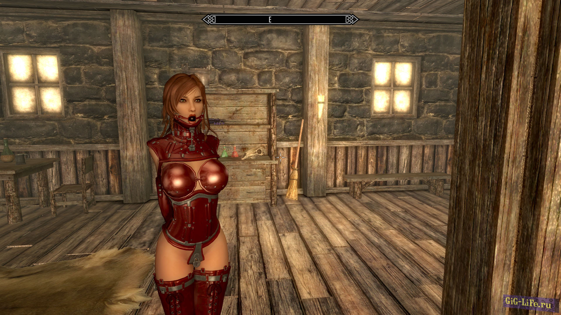 Skyrim — Devious Devices - Equip